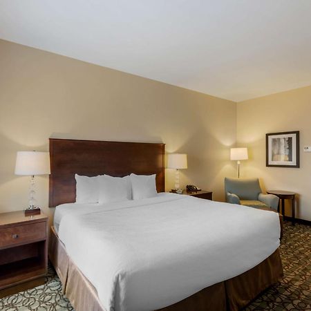 Best Western Plus Walkerton Hotel & Conference Centre Екстер'єр фото