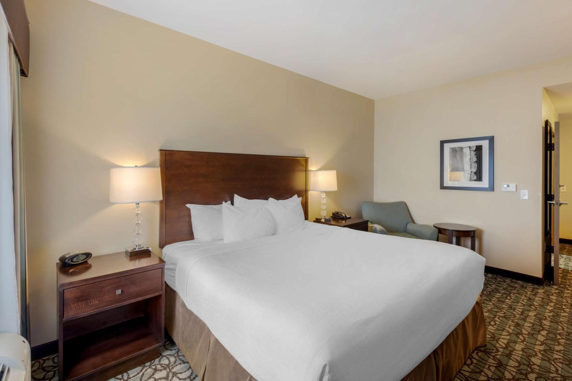 Best Western Plus Walkerton Hotel & Conference Centre Екстер'єр фото